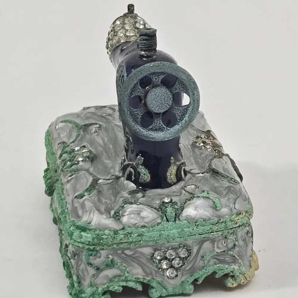 N/A exquisite miniature